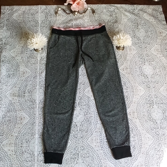 Cute rue 21 sweat pants - Picture 2 of 16